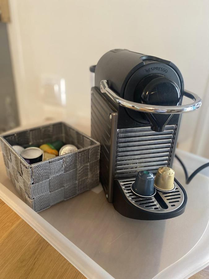 La Cle Maison De Ville, Clim, Wifi A La Bayore 耶尔 外观 照片